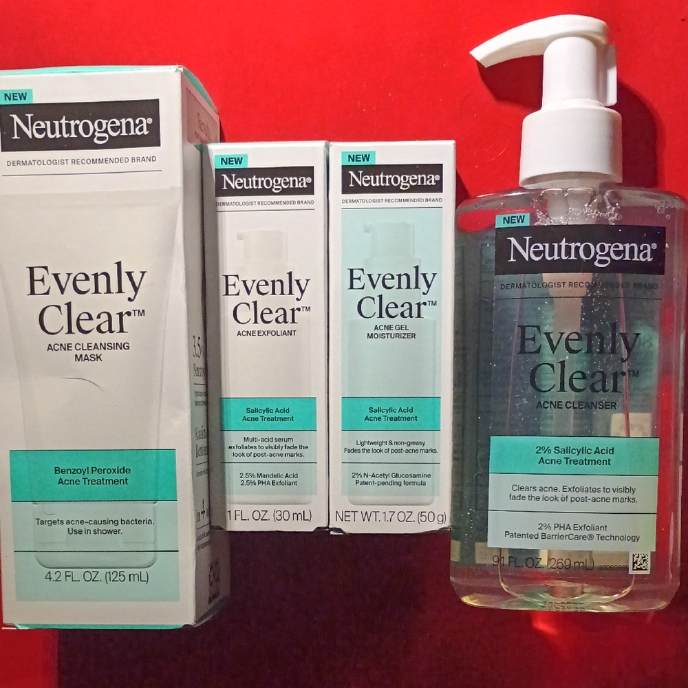 NEW NEUTRAGENA EVENLY CLEAR ACNE TREATMENT SYSTEM